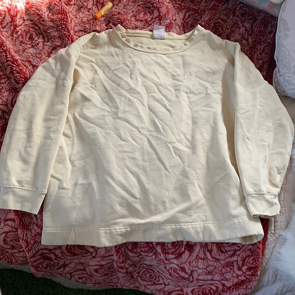 cream colored cruneck, Hanes, slightly cropped